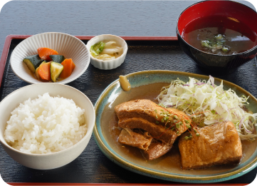 よしやす特製角煮定食